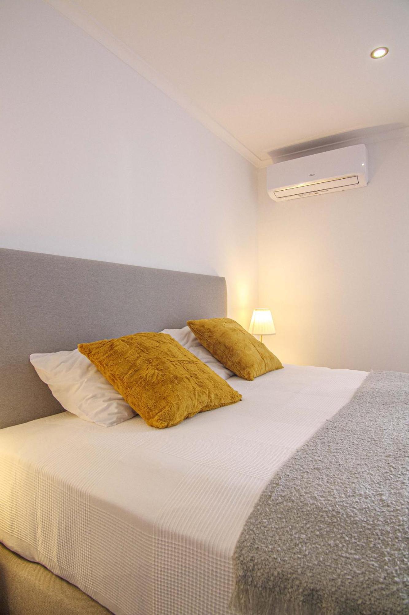 Pine House - Faro Airport, Beach And City Center Εξωτερικό φωτογραφία
